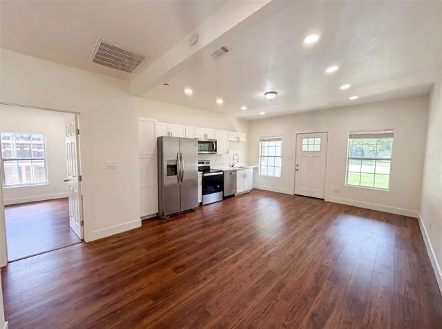 Photo of 420 Bluebonnet Drive