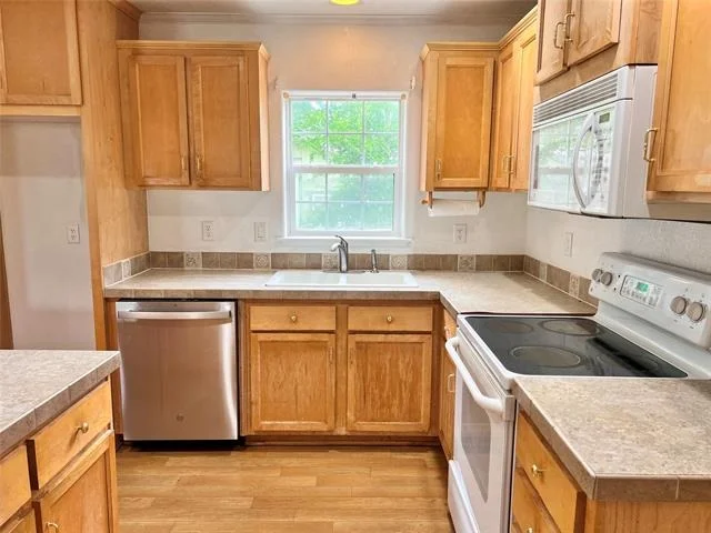 Photo of 3940 Lake Shore Drive