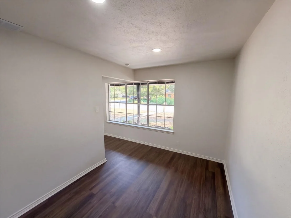 Photo of 1329 Wellington Drive