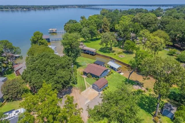 Photo of 114 Baywood Boulevard