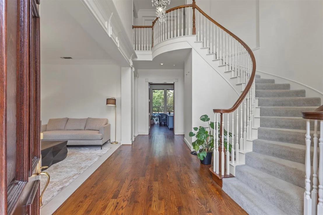 Photo of 1207 Conroe Drive