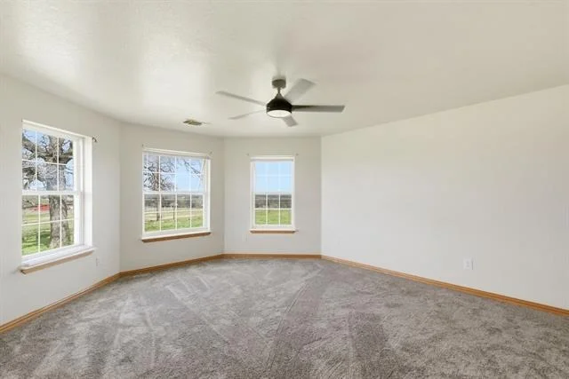 Photo of 301 Rhoades Lane