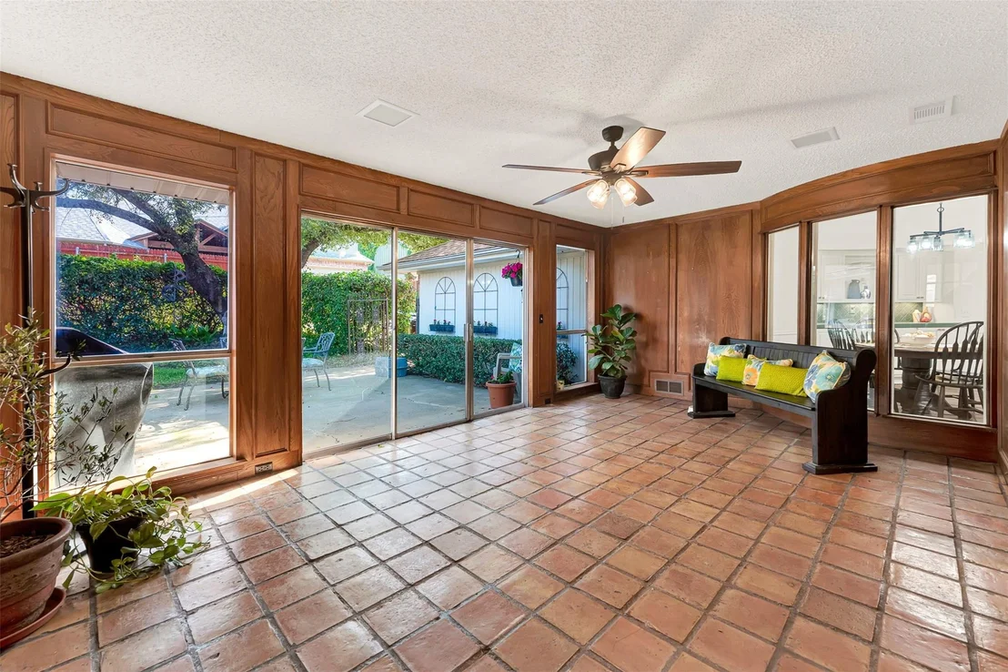 Photo of 1908 Edgewater Drive