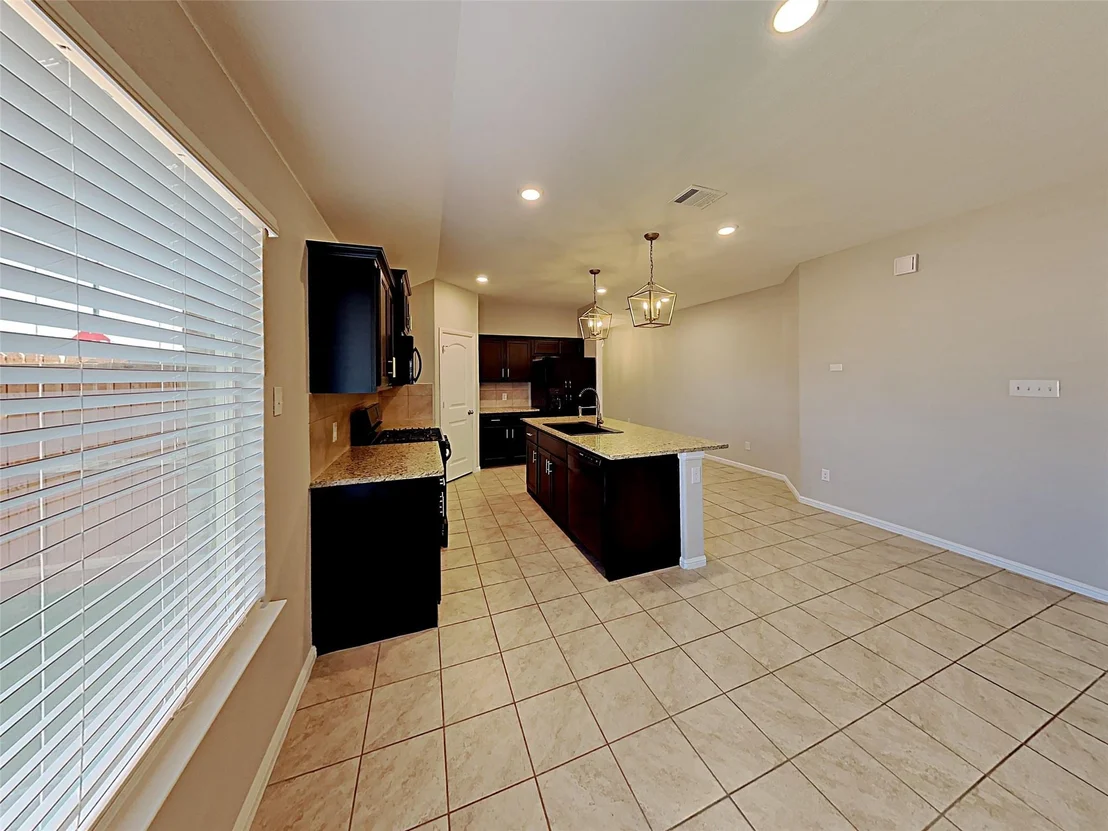 Photo of 900 Walls Boulevard