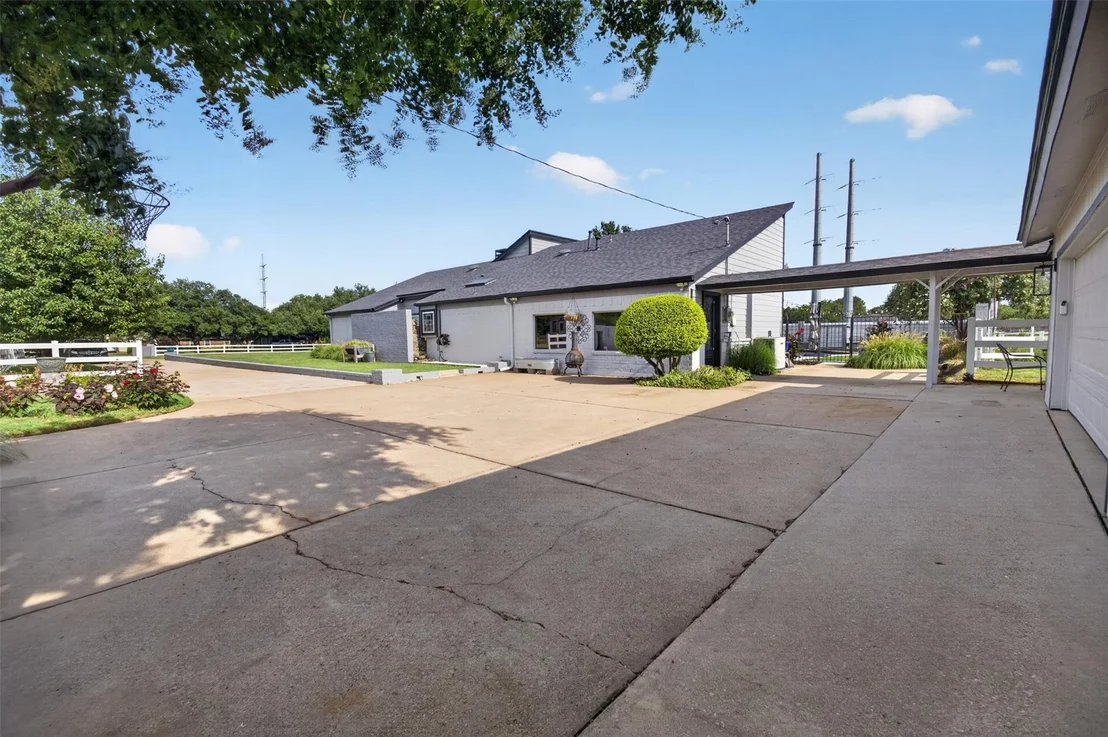 Photo of 31 Rancho Drive N