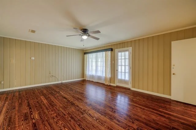 Photo of 817 Rivercrest Drive