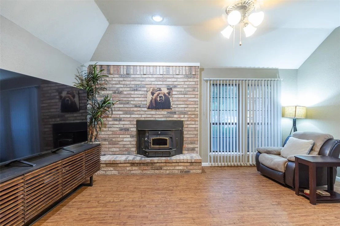 Photo of 3166 Constitution Avenue