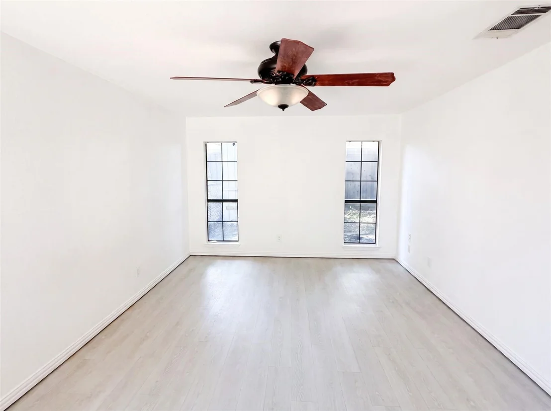 Photo of 1613 Mullins Drive