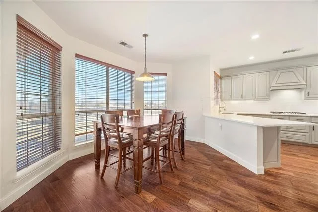 Photo of 9398 Blarney Stone Way