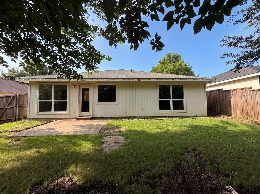 Photo of 2324 Glenhaven Drive