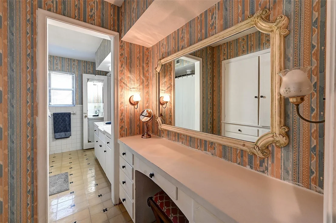 Photo of 3262 Camelot Drive