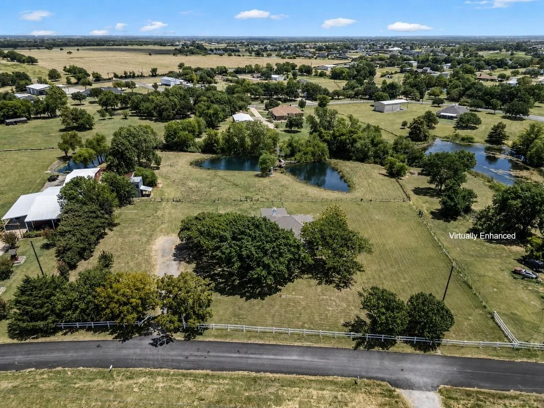 Photo of 16612 Scenic Circle