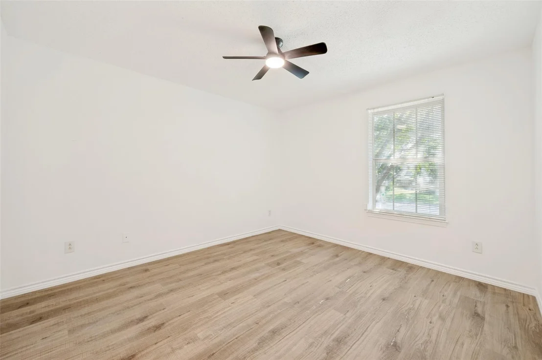 Photo of 5012 Hatherly Drive