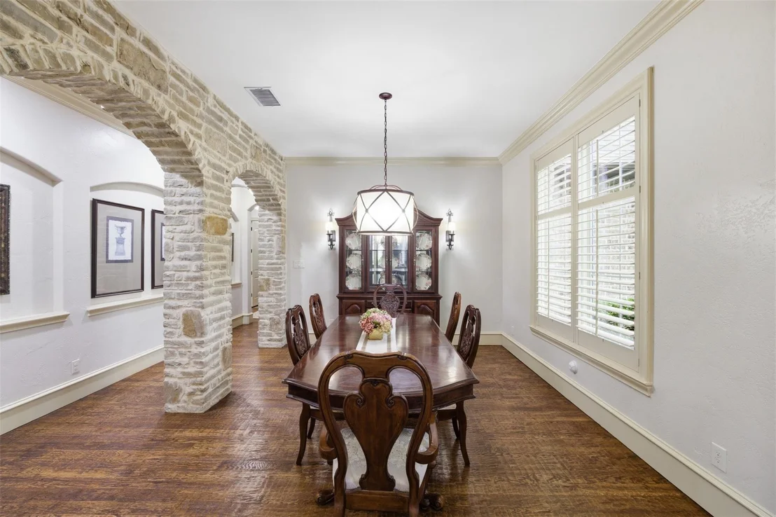Photo of 1025 Cedar Glen Trail