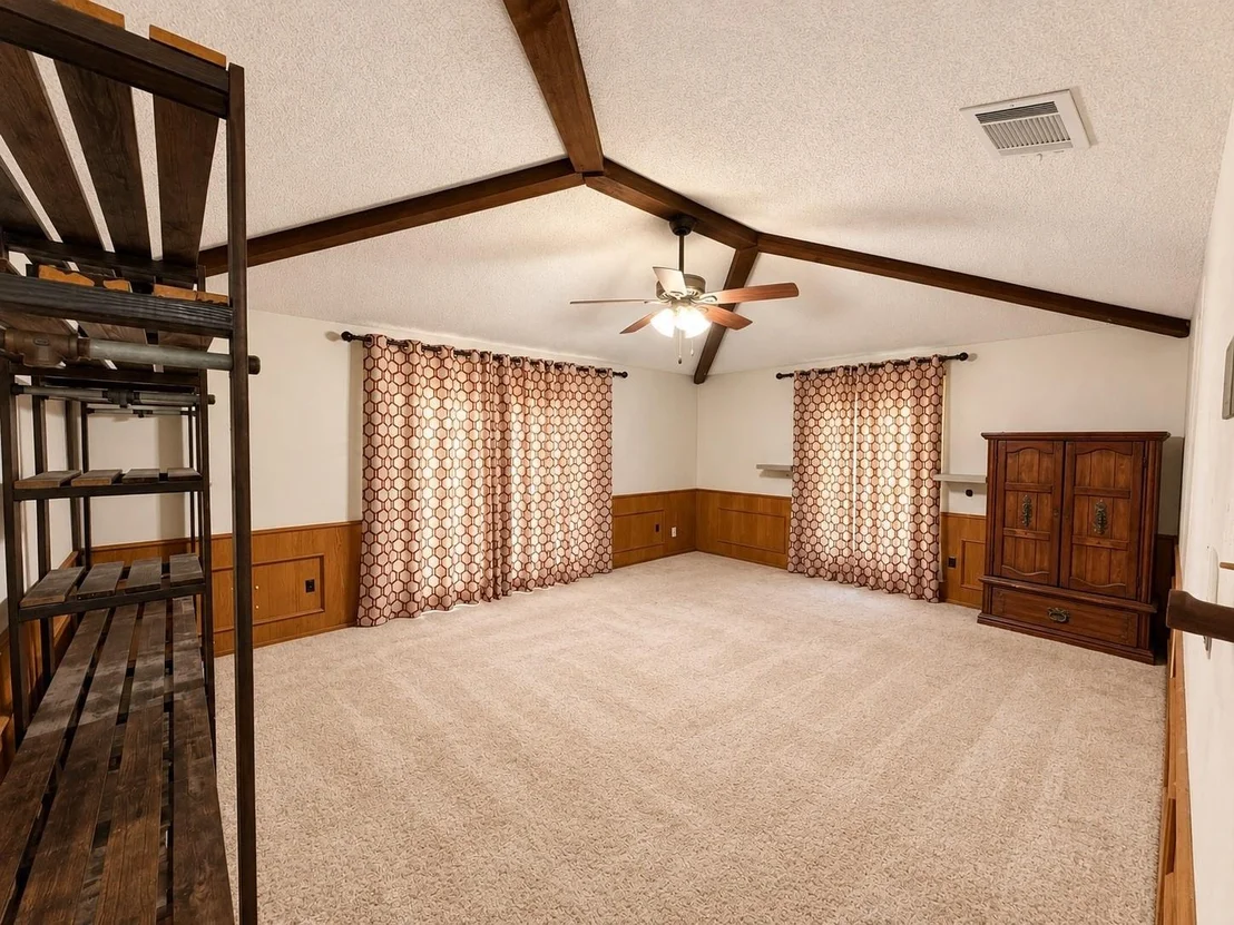 Photo of 1128 Post Oak Lane