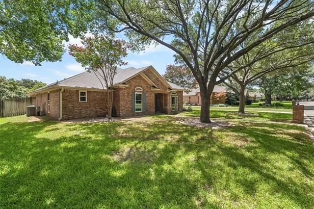 Photo of 1104 Western Ridge Drive