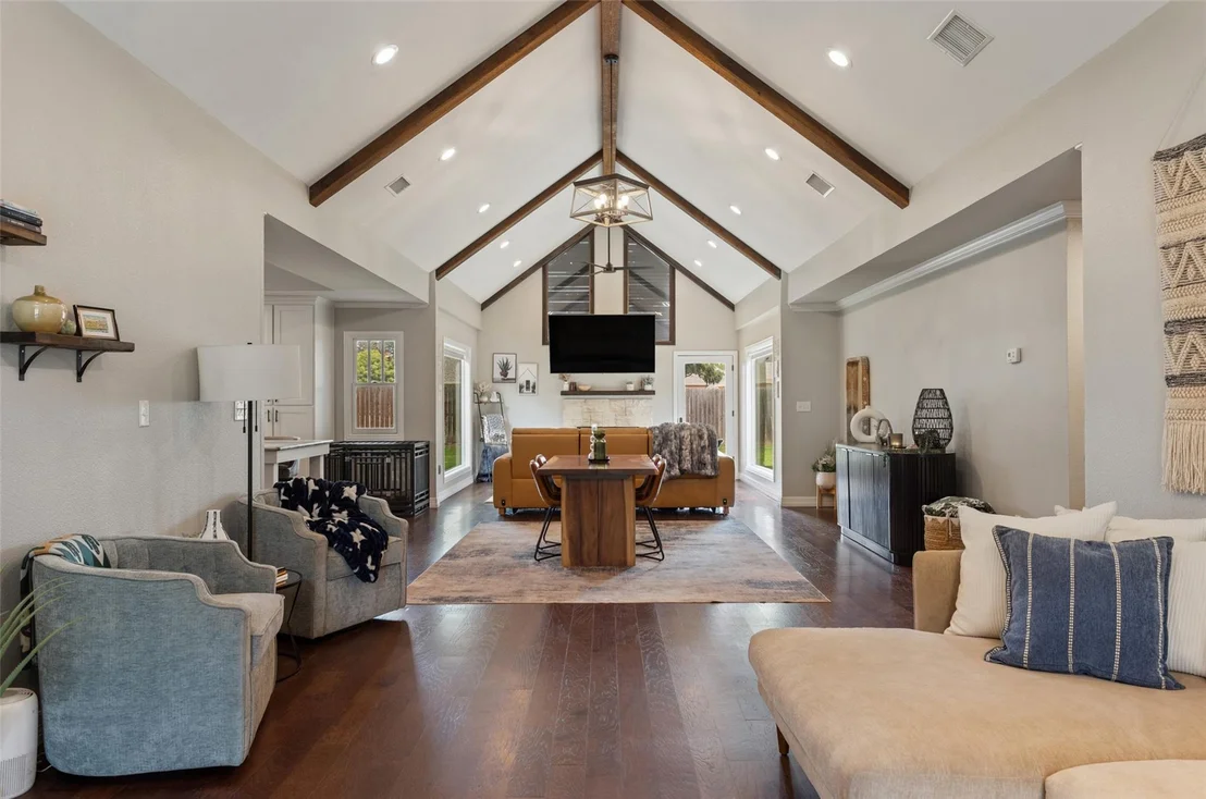 Photo of 237 E Hideaway Lane
