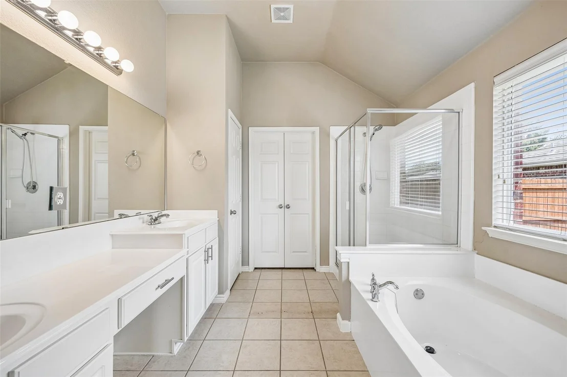 Photo of 1612 Balboa Lane