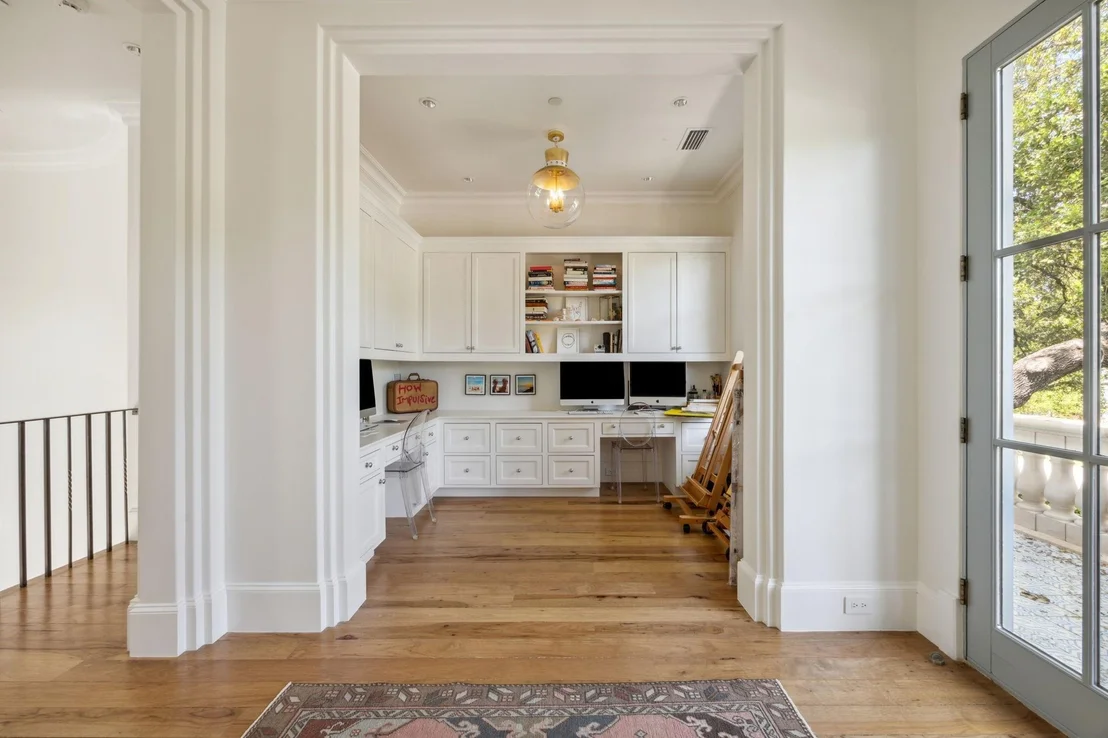 Photo of 4222 Brookview Drive