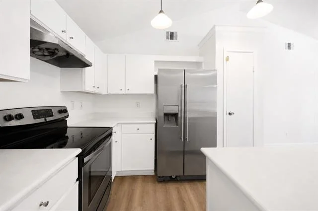 Photo of 102 Pinyon Lane