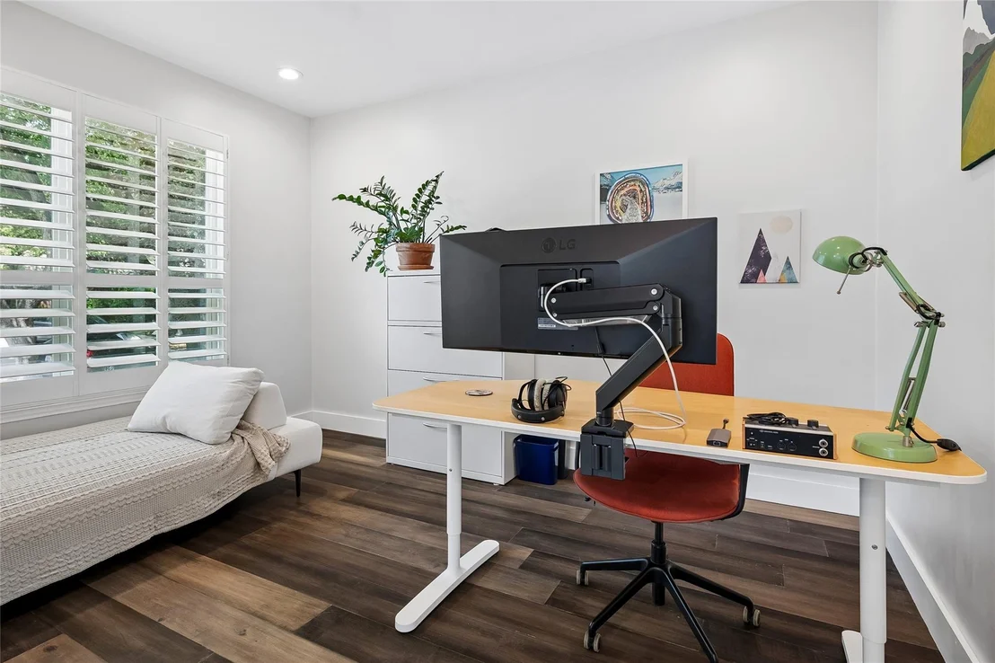 Photo of 408 Silverton Drive