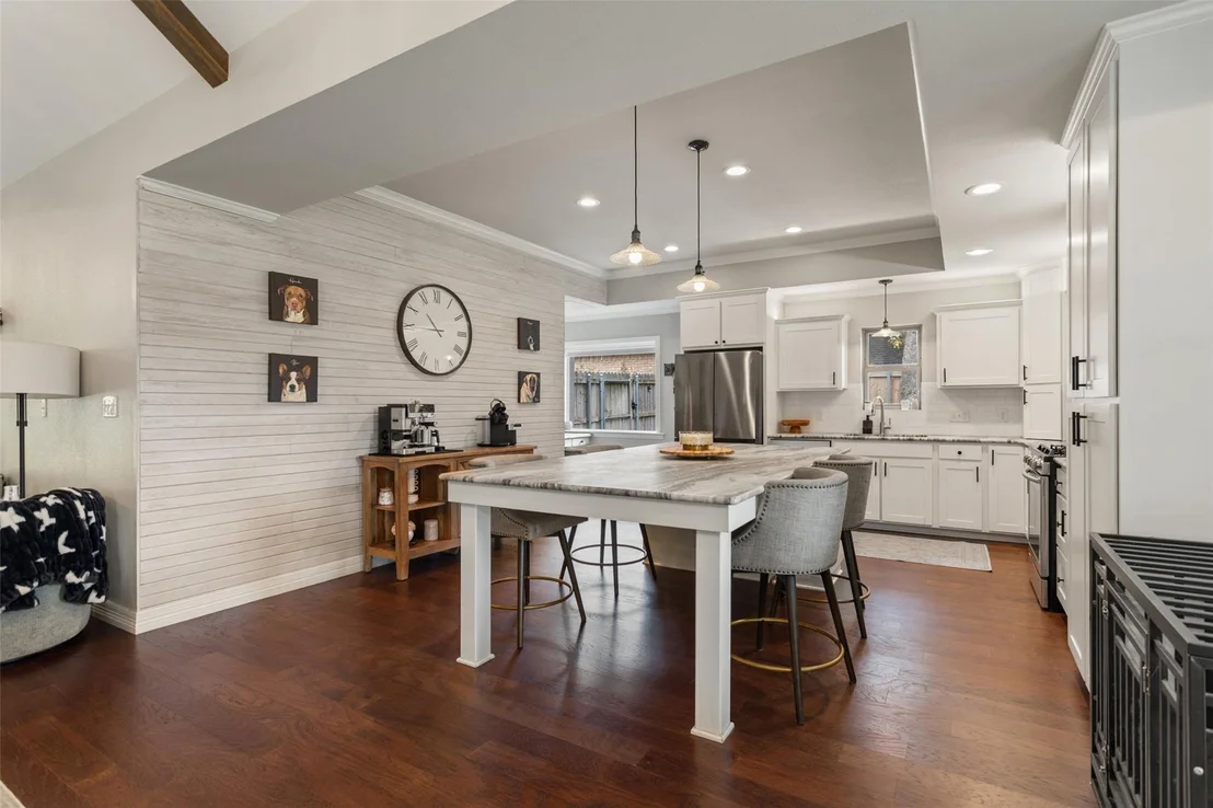 Photo of 237 E Hideaway Lane