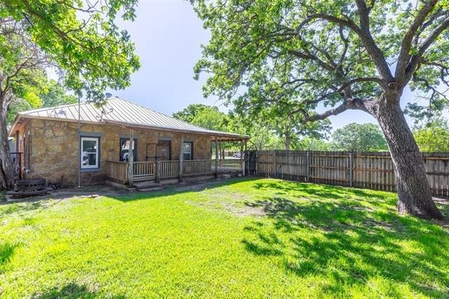 Photo of 712 Tanglewood Drive