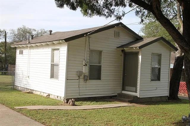 Photo of 415 Hallvale Drive