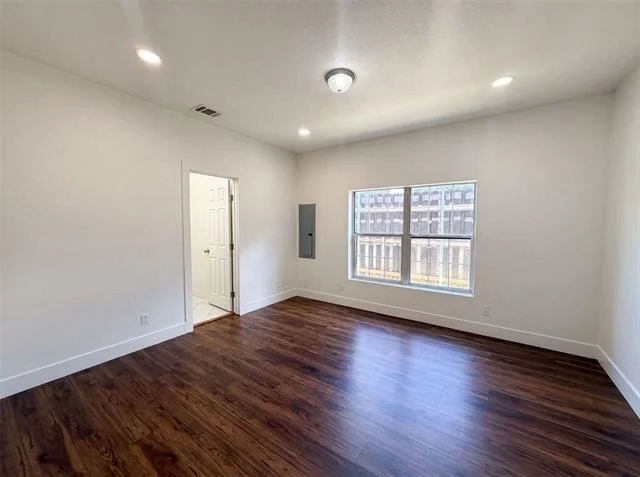 Photo of 420 Bluebonnet Drive