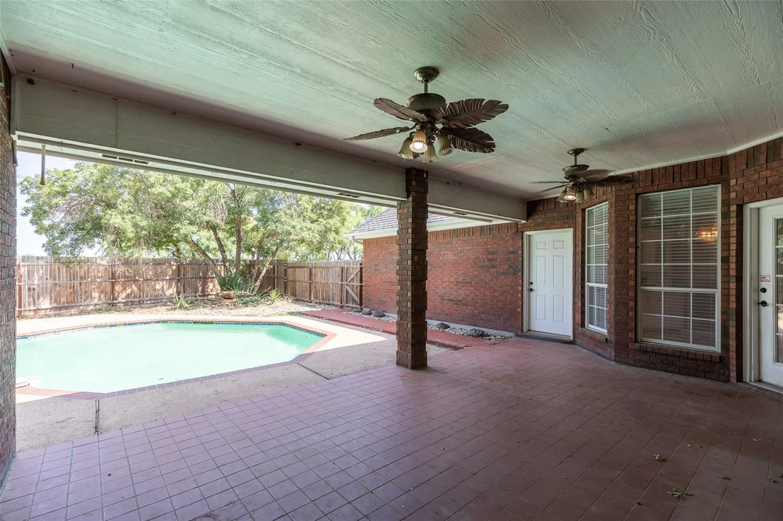 Photo of 1418 Kingwood Circle