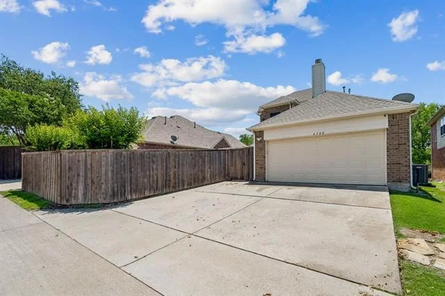 Photo of 4508 Farringdon Lane