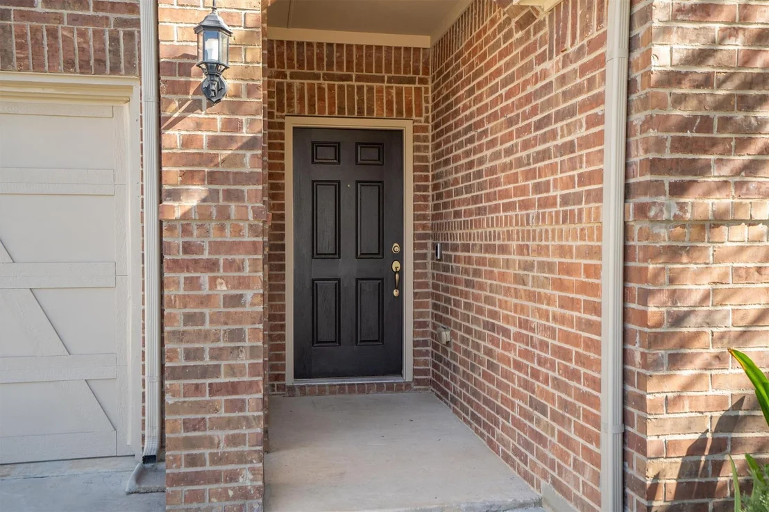 Photo of 6424 Roaring Creek