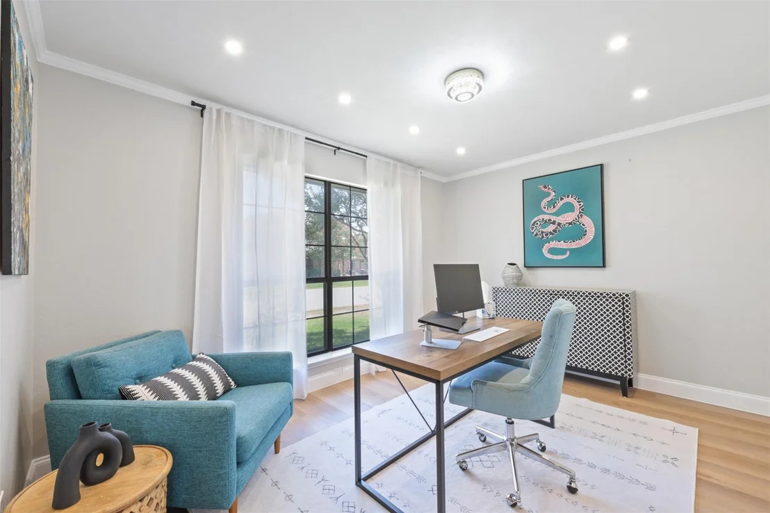 Photo of 6741 Biltmore Place