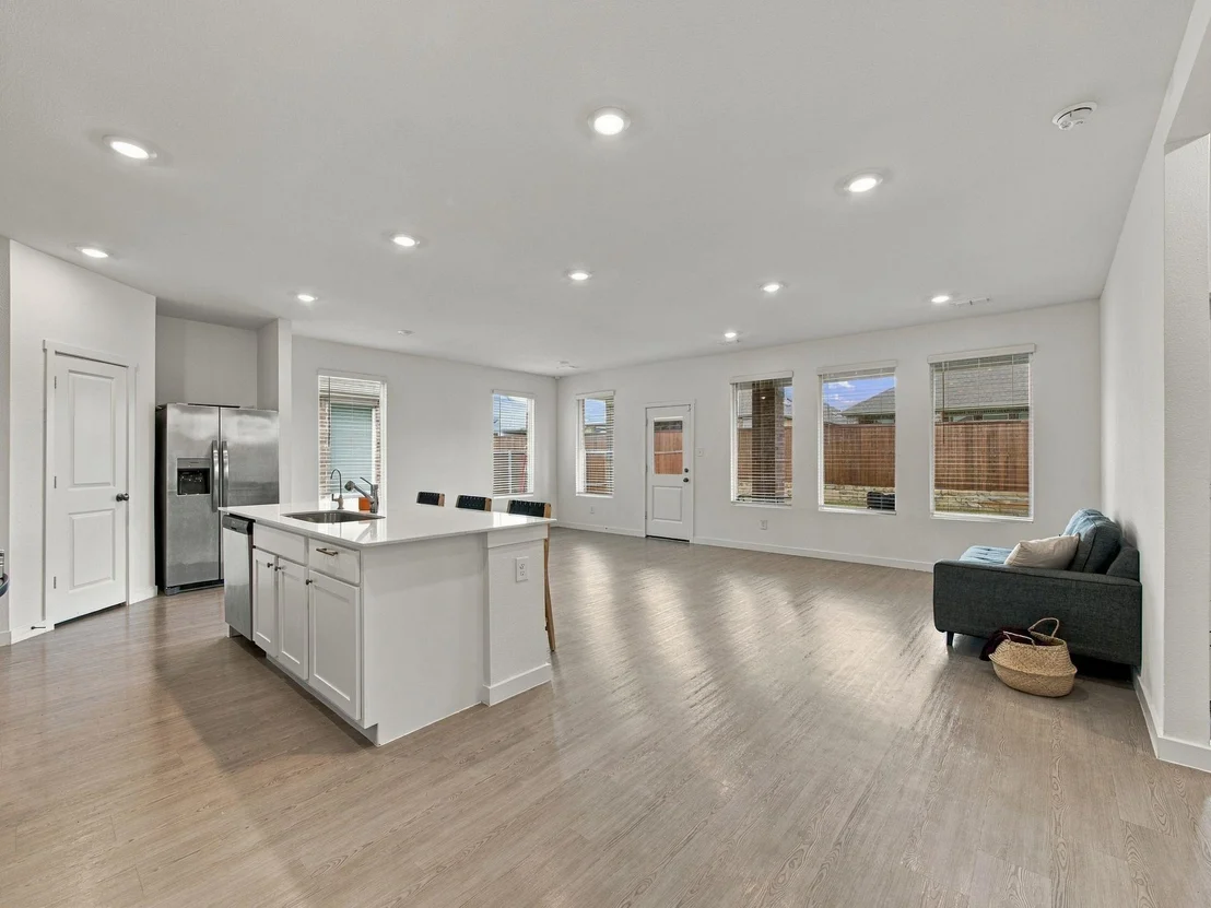 Photo of 1818 Holden Drive
