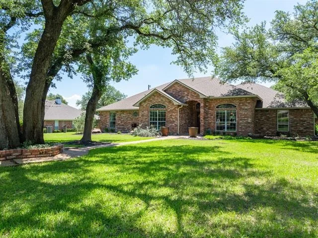 Photo of 100 Twisted Oak Lane