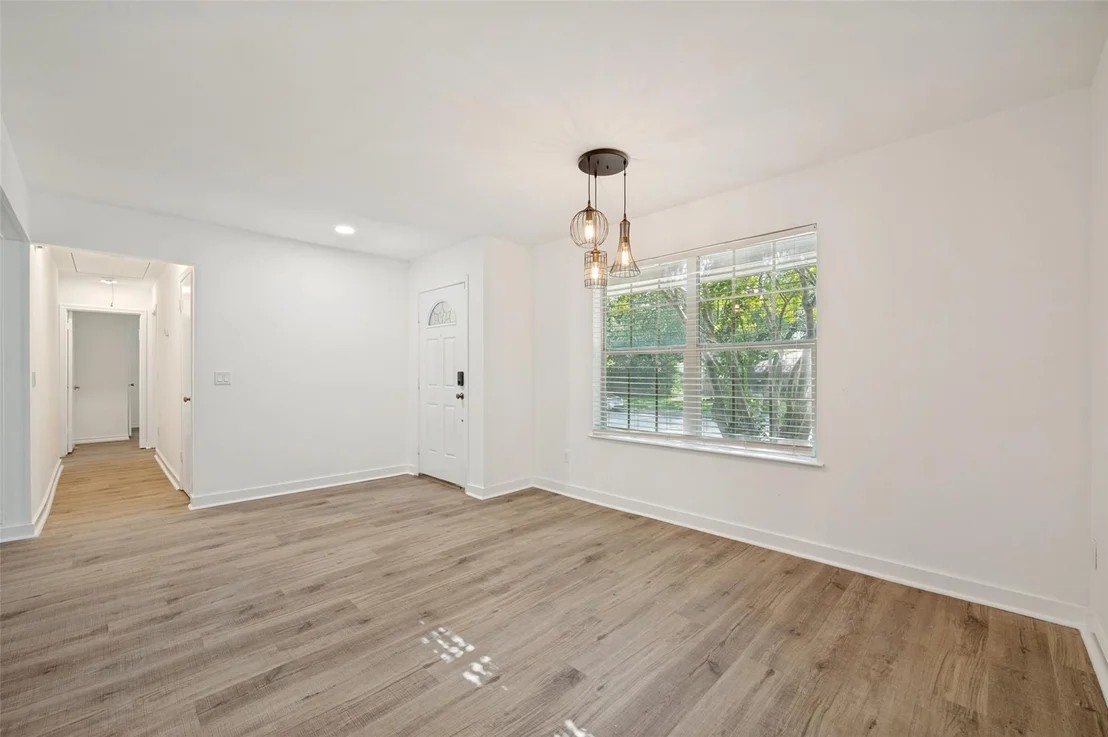Photo of 5012 Hatherly Drive