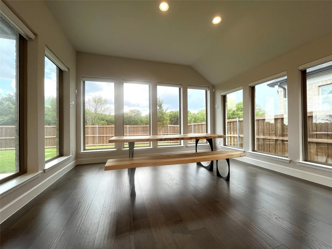 Photo of 2834 Midlake Drive