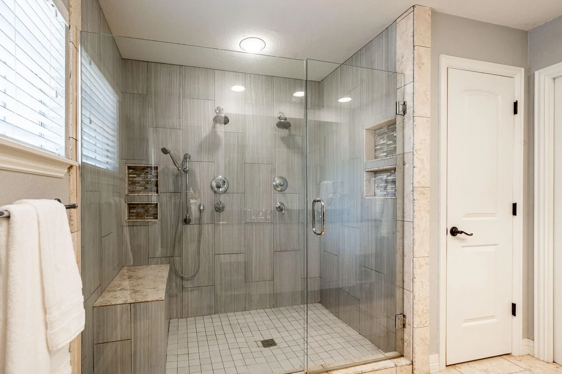 Photo of 1825 Elmwood Drive