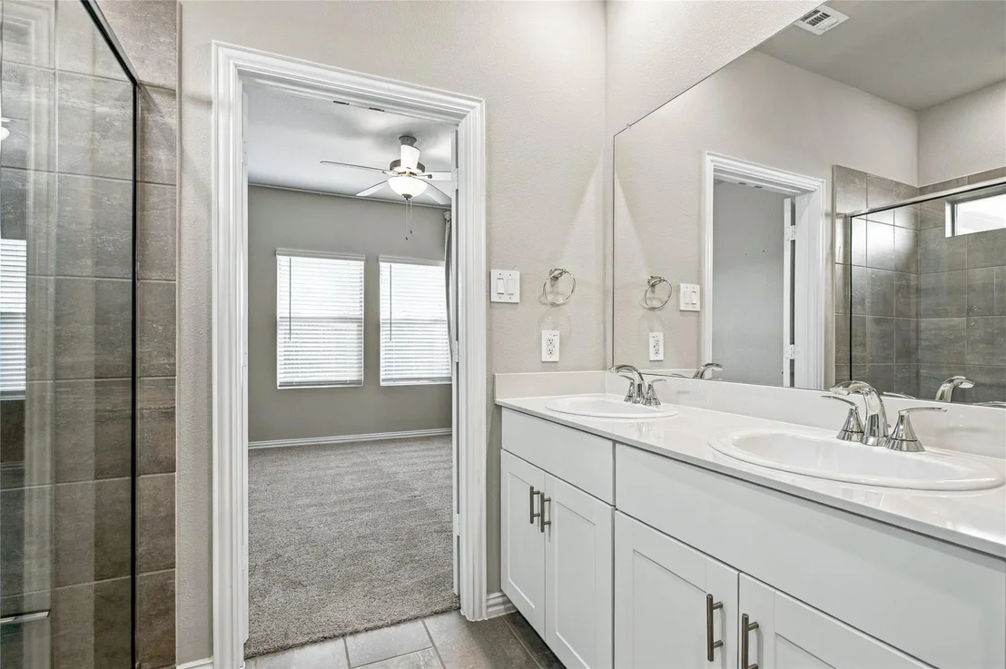 Photo of 113 Greenbriar Drive
