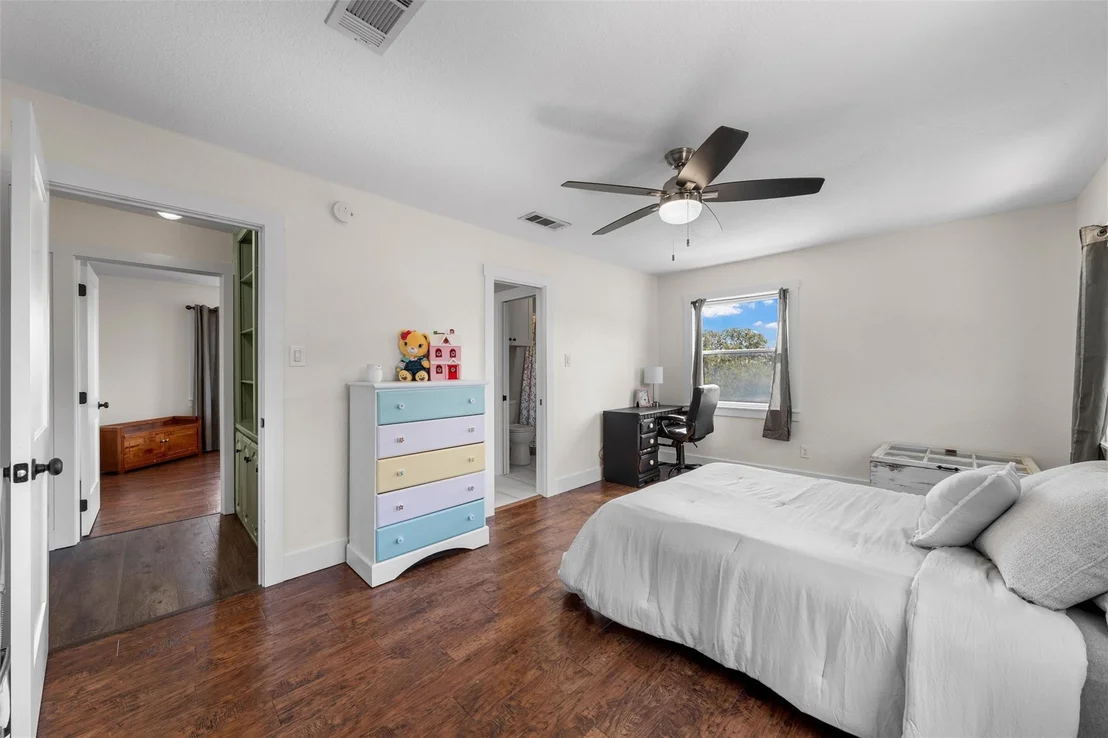 Photo of 4324 Green Point Drive