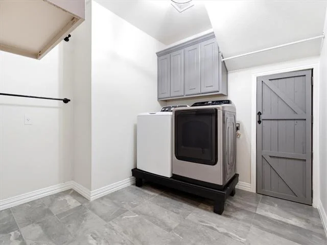 Photo of 4956 Exposition Way