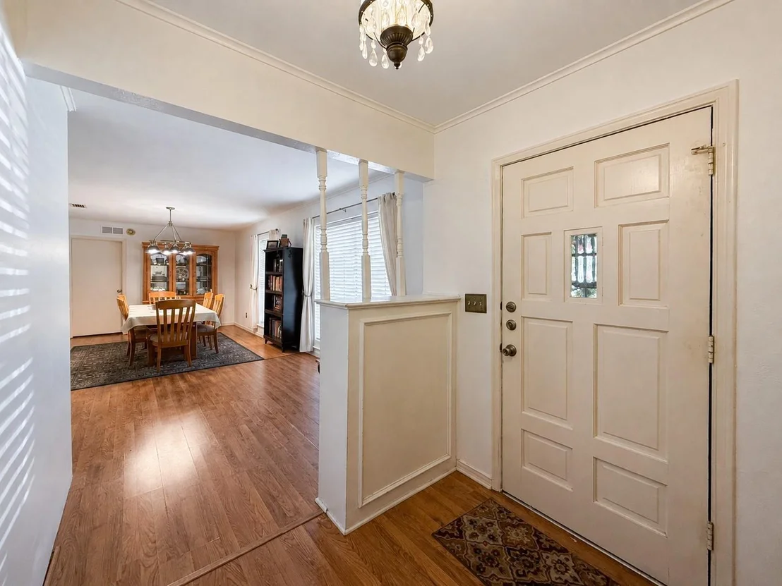 Photo of 417 W Mccart Street