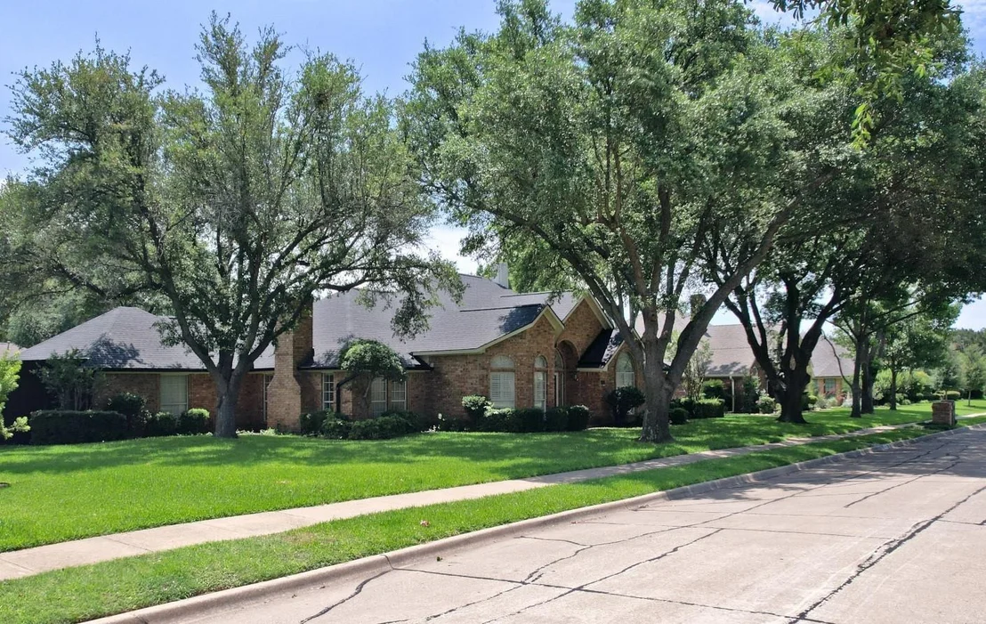 Photo of 2902 Live Oak Drive