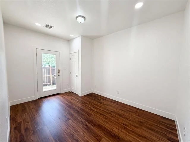 Photo of 420 Bluebonnet Drive