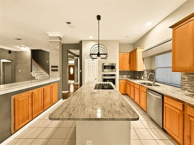 Photo of 2025 Fair Oaks Circle