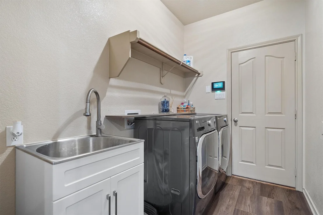 Photo of 3305 Hornbeam Street