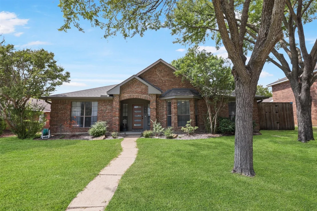 Photo of 6741 Biltmore Place