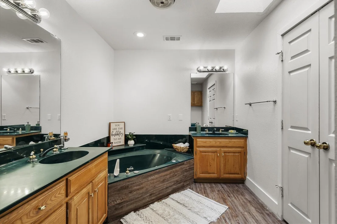 Photo of 163 Granada Square