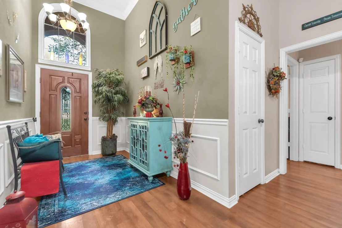 Photo of 18 Red Bluff Court