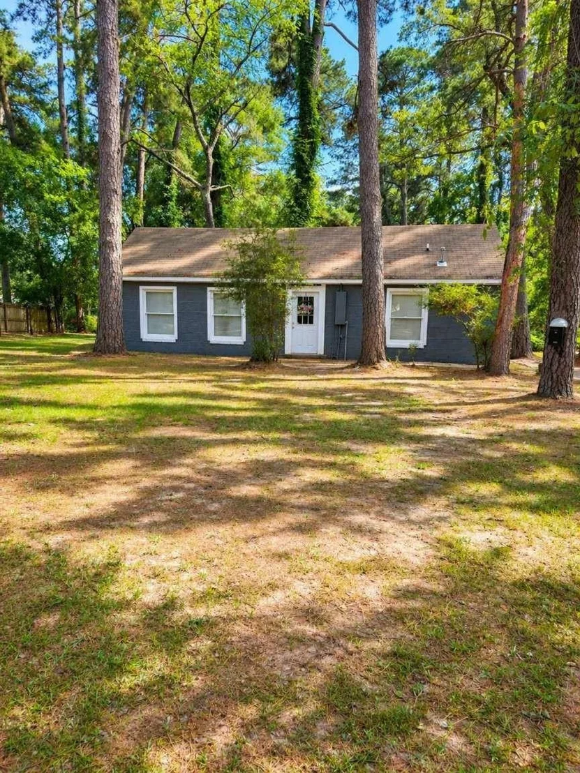 Photo of 2405 Meriwether Road